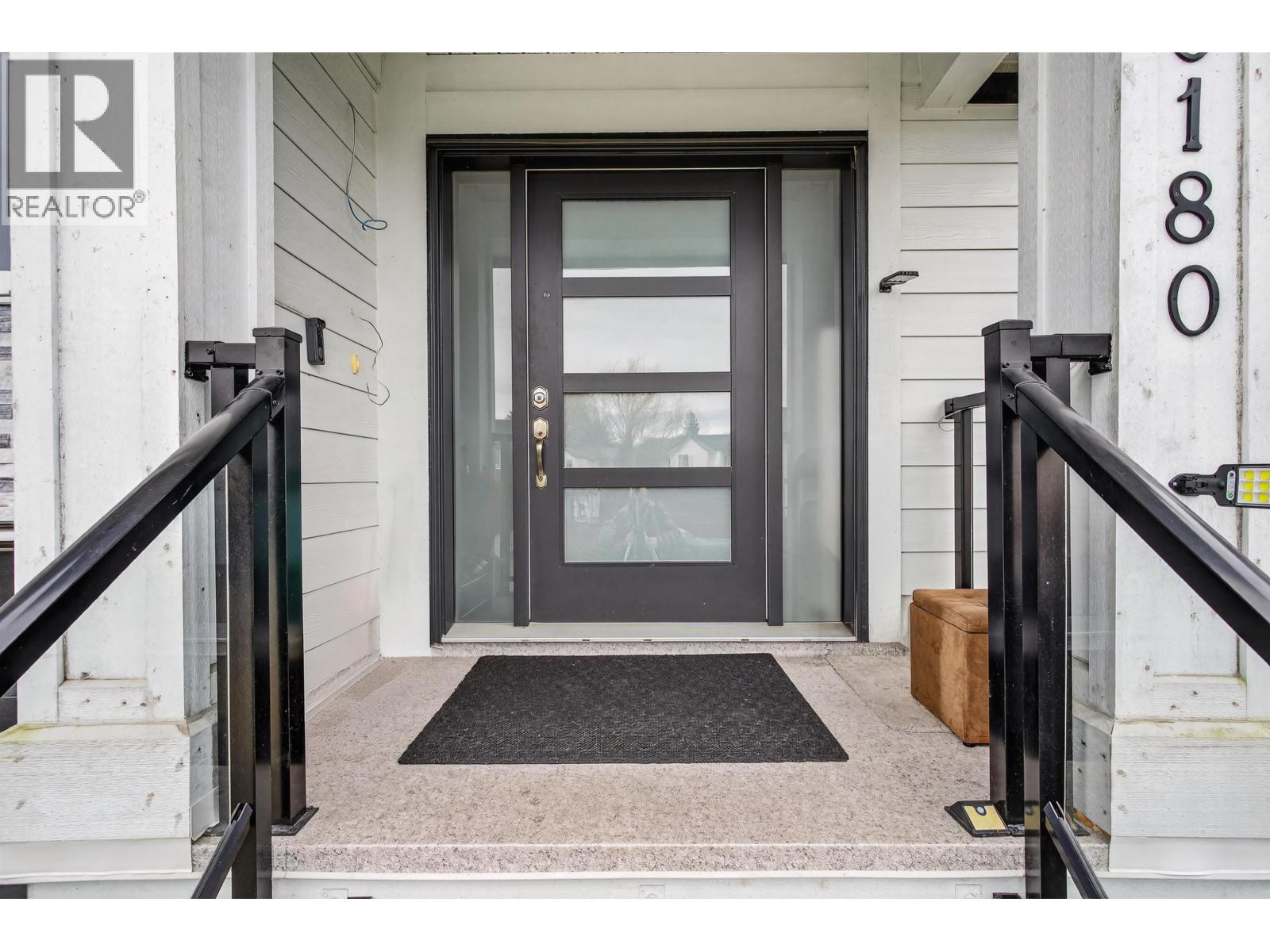 20180 Stanton Avenue, Maple Ridge, British Columbia  V2X 0E4 - Photo 4 - R3086455