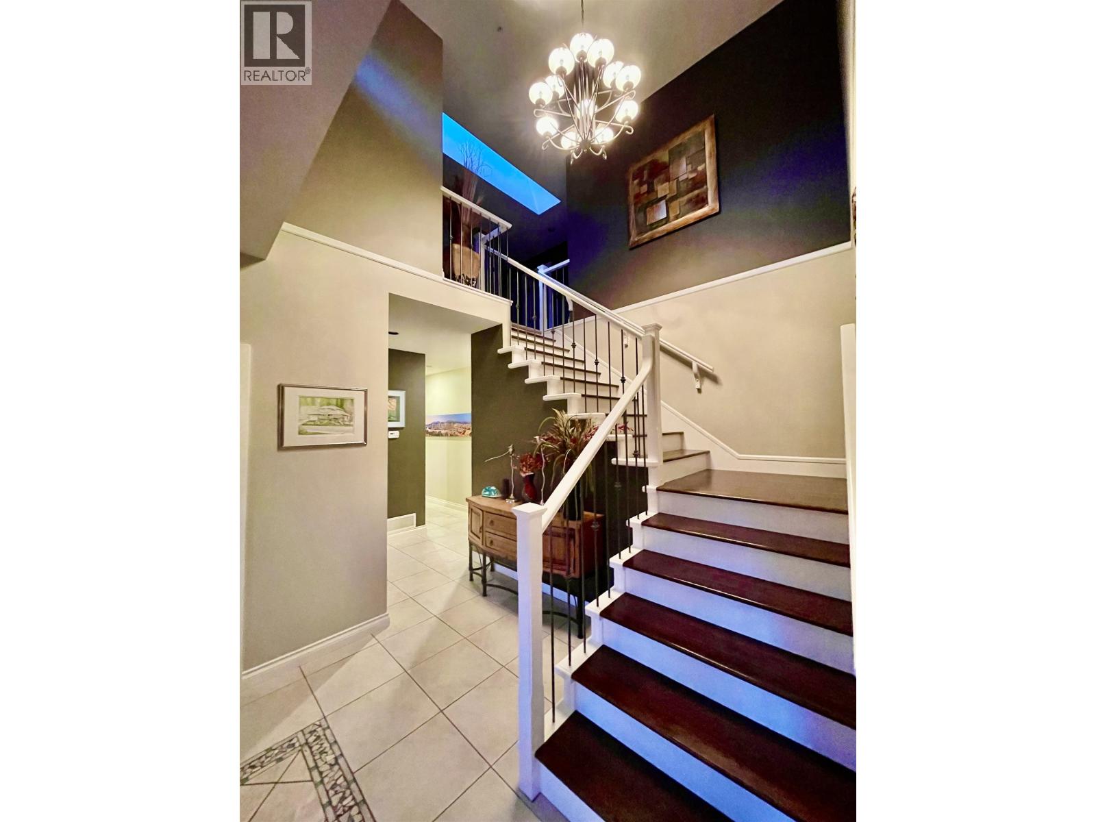 189 STONEGATE DRIVE