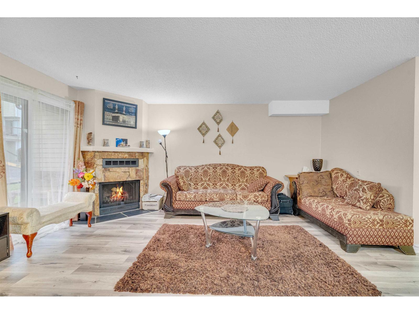 102 7150 133 Street, Surrey, British Columbia  V3W 7Z7 - Photo 6 - R3100304