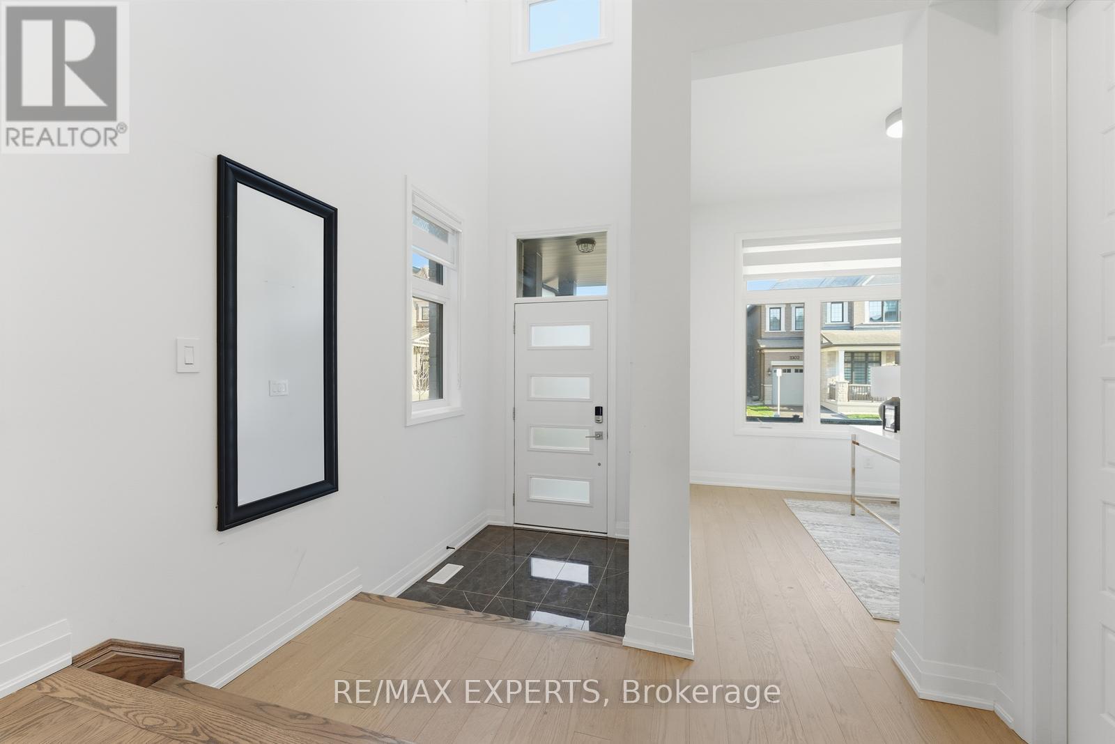 3299 Harasym Trail, Oakville, Ontario  L6H 3S1 - Photo 5 - W12630618