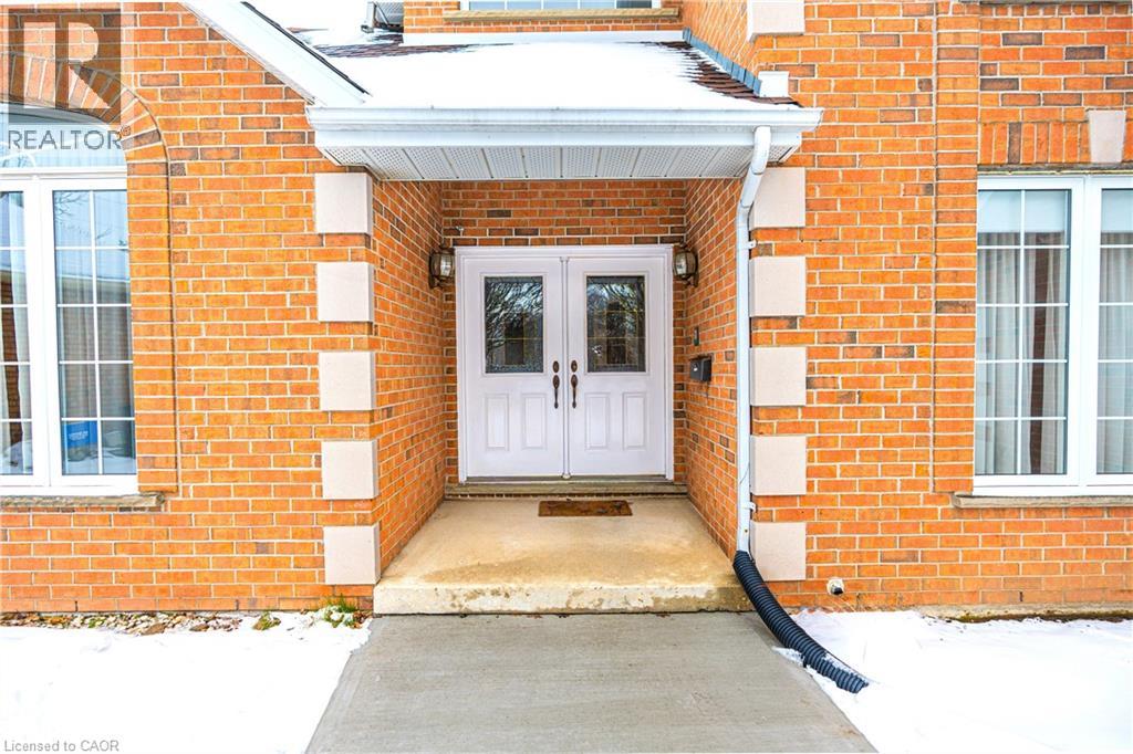 637 Deer Run Drive, Waterloo, Ontario  N2K 3H5 - Photo 4 - 40811043