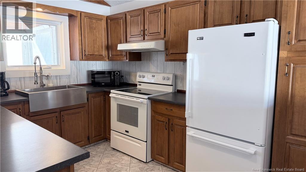 2104 Commerciale, Saint-François-De-Madawaska, New Brunswick  E7A 1B4 - Photo 5 - NB135120