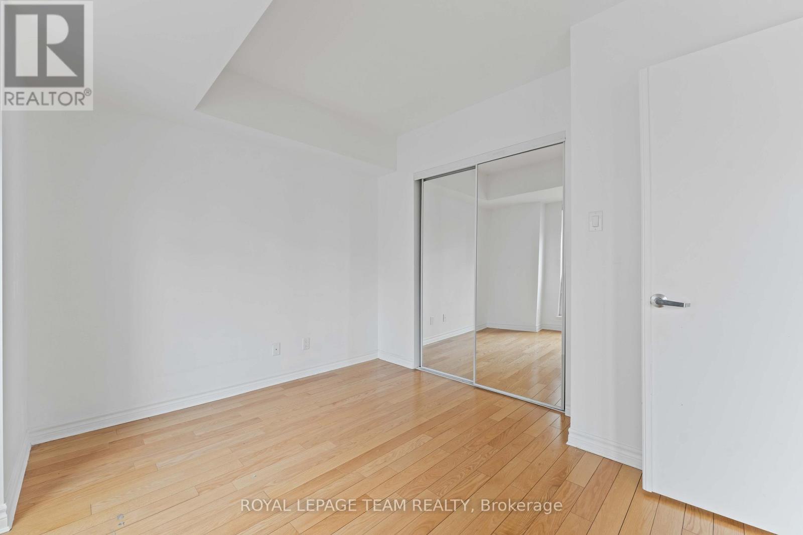 1210 - 234 Rideau Street, Ottawa, Ontario  K1N 5X8 - Photo 10 - X12890002