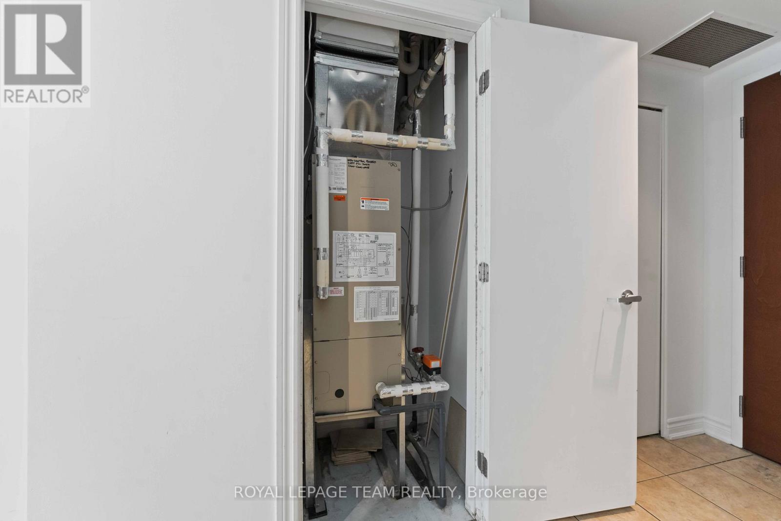 1210 - 234 Rideau Street, Ottawa, Ontario  K1N 5X8 - Photo 13 - X12890002