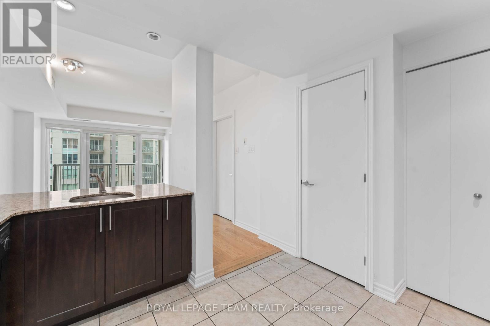 1210 - 234 Rideau Street, Ottawa, Ontario  K1N 5X8 - Photo 16 - X12890002