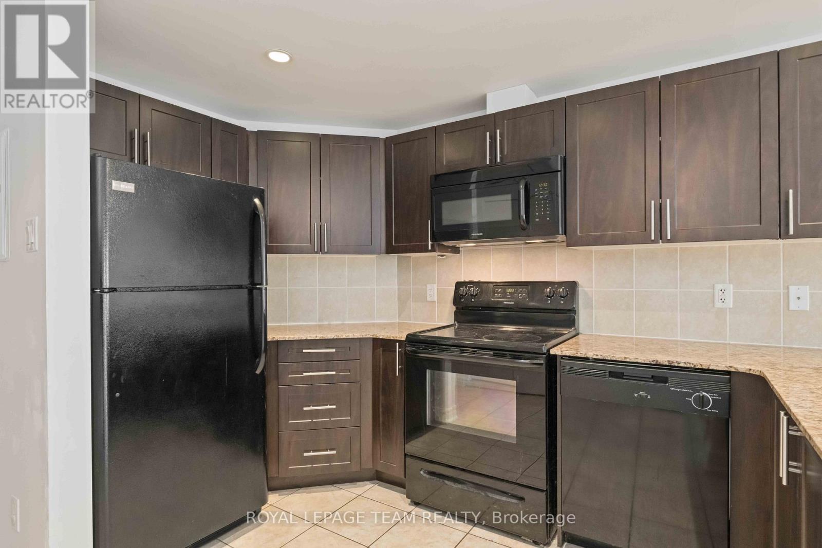1210 - 234 Rideau Street, Ottawa, Ontario  K1N 5X8 - Photo 17 - X12890002