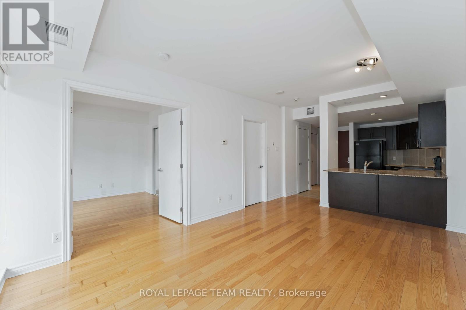 1210 - 234 Rideau Street, Ottawa, Ontario  K1N 5X8 - Photo 7 - X12890002