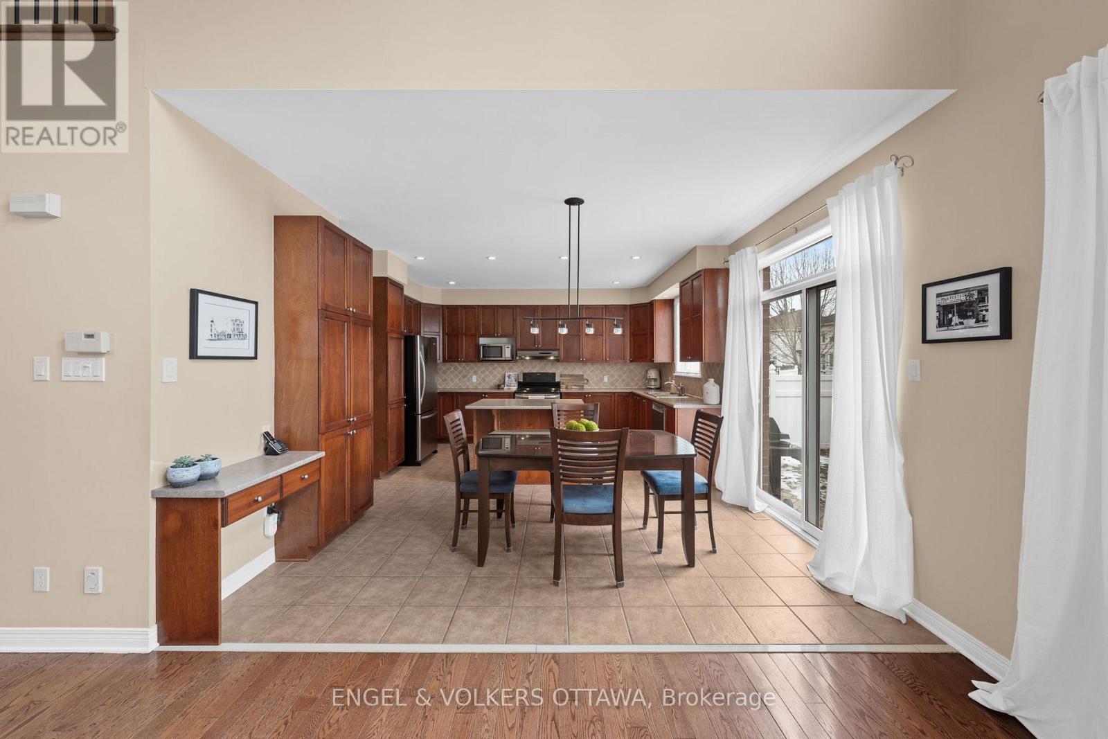 113 Maple Stand Way, Ottawa, Ontario  K2G 6R3 - Photo 12 - X12890042