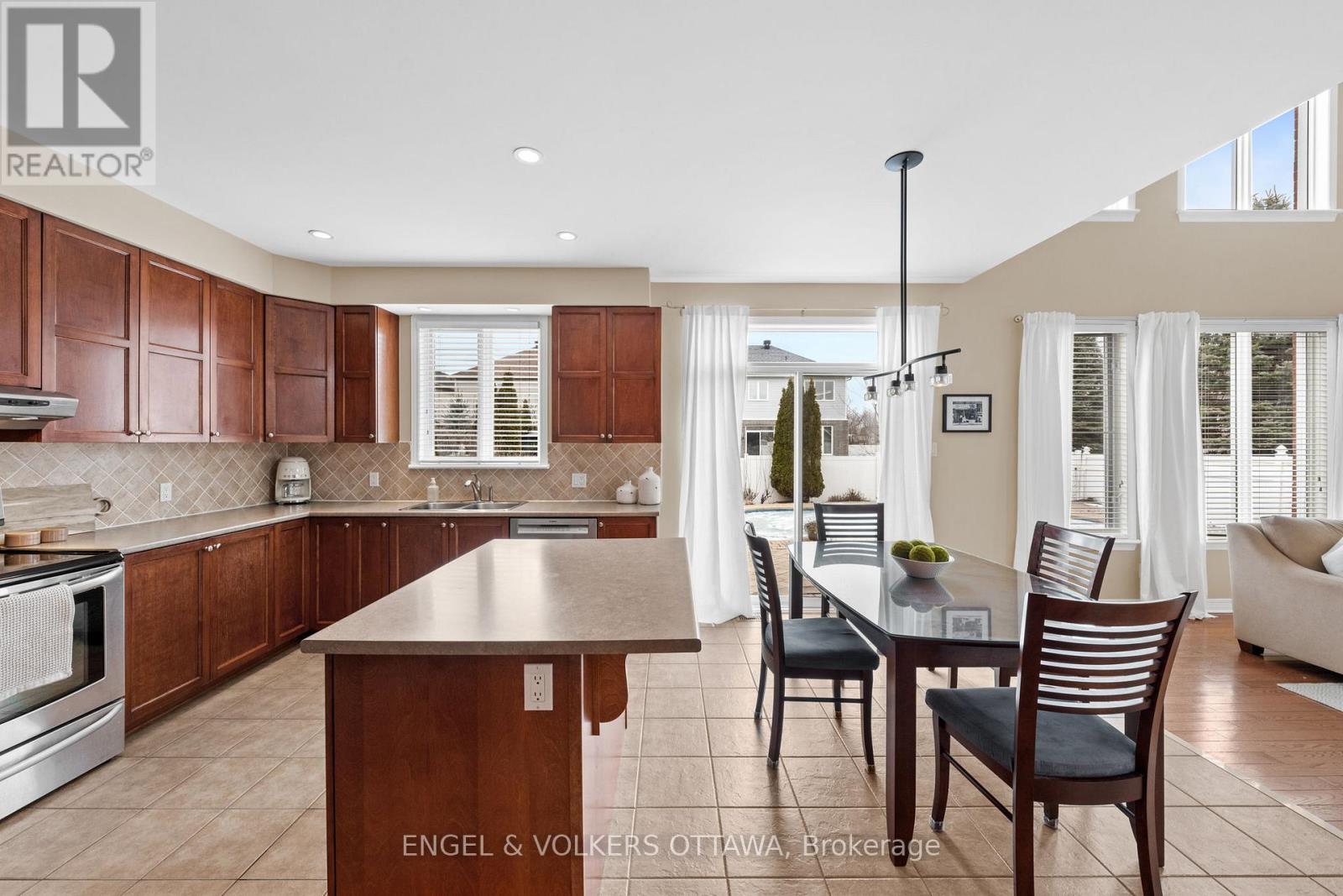 113 Maple Stand Way, Ottawa, Ontario  K2G 6R3 - Photo 13 - X12890042