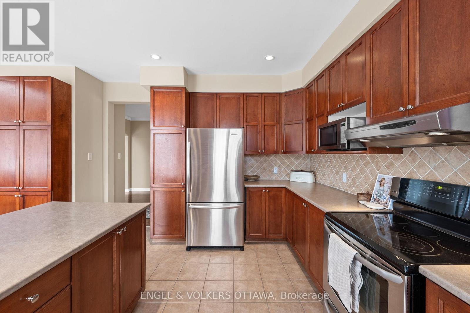 113 Maple Stand Way, Ottawa, Ontario  K2G 6R3 - Photo 17 - X12890042