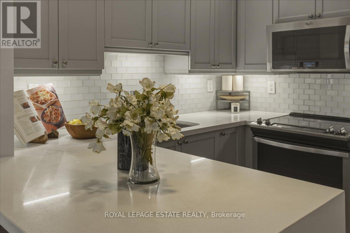 105 - 284 St Helen's Avenue, Toronto (Dufferin Grove), Ontario  M6H 4A4 - Photo 11 - C12890050