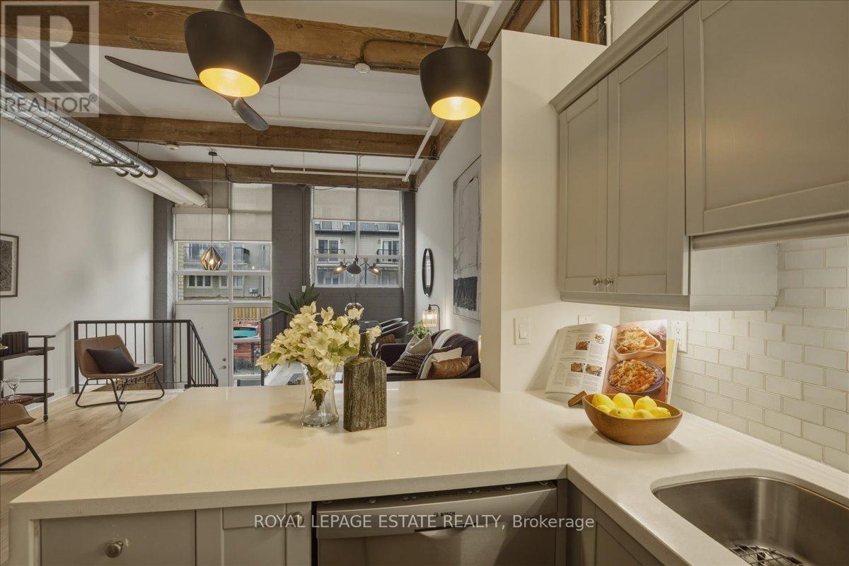 105 - 284 St Helen's Avenue, Toronto (Dufferin Grove), Ontario  M6H 4A4 - Photo 8 - C12890050