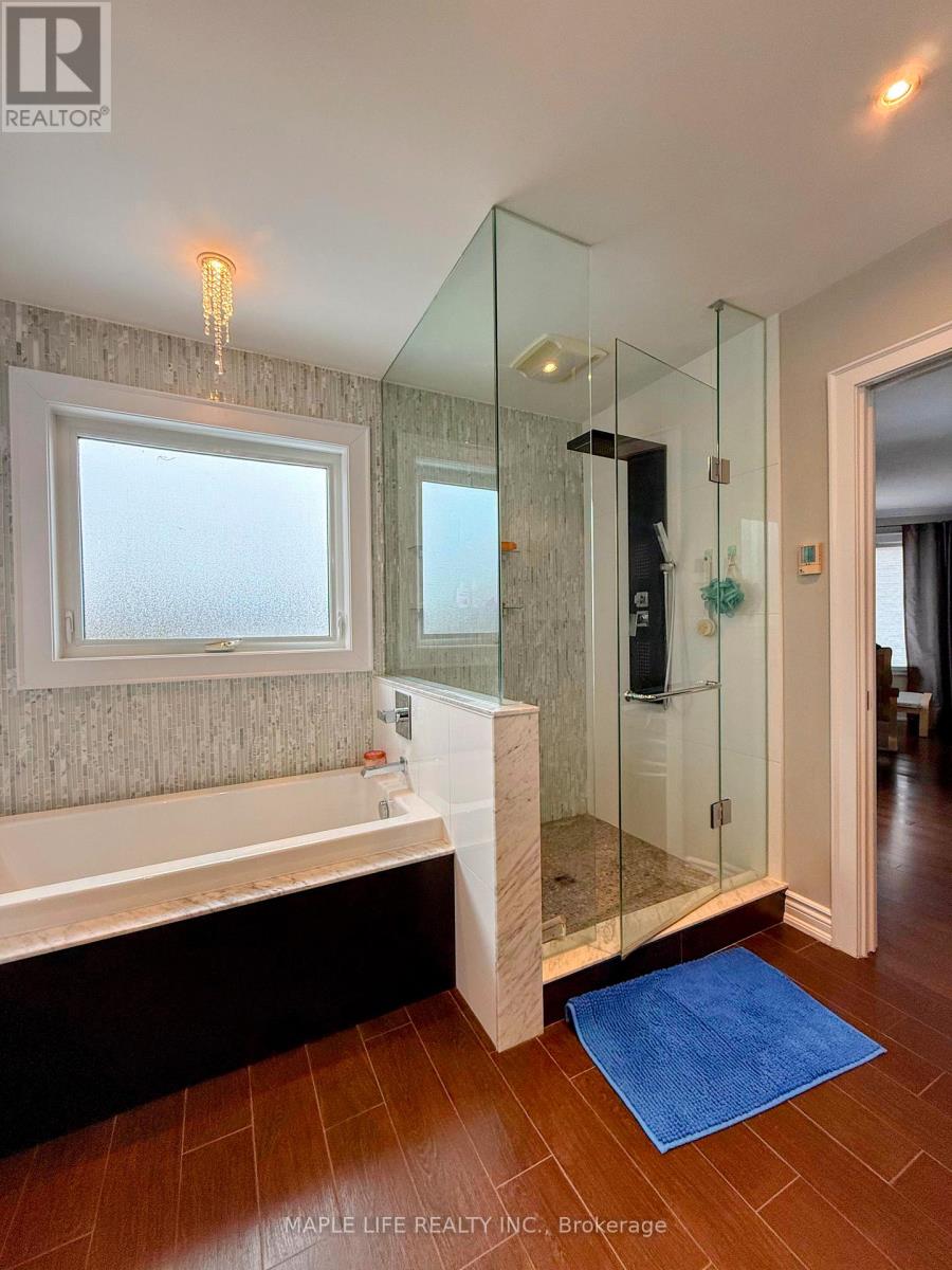 624 Amberwood Crescent, Pickering, Ontario  L1V 3T9 - Photo 11 - E12890006