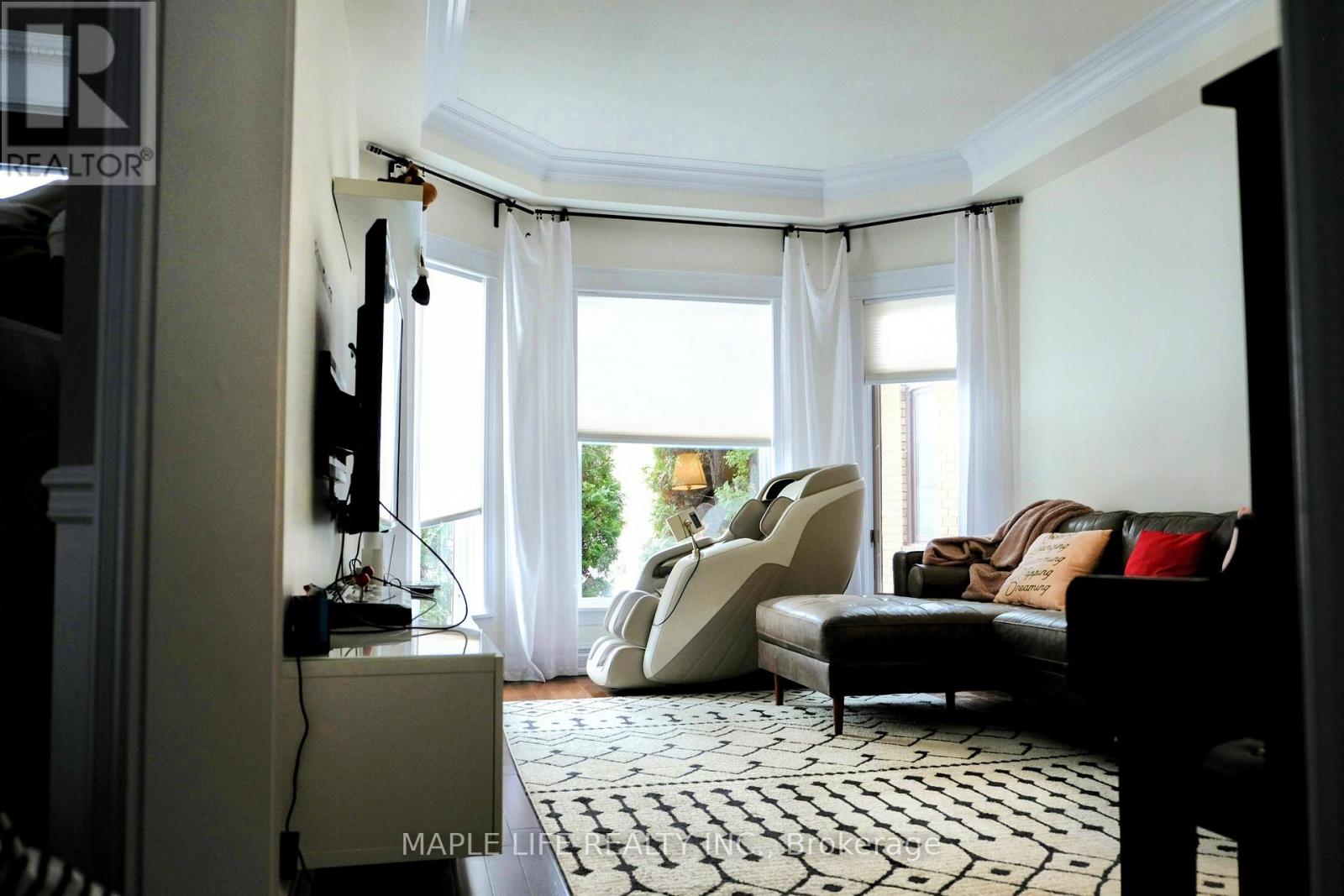 624 Amberwood Crescent, Pickering, Ontario  L1V 3T9 - Photo 12 - E12890006