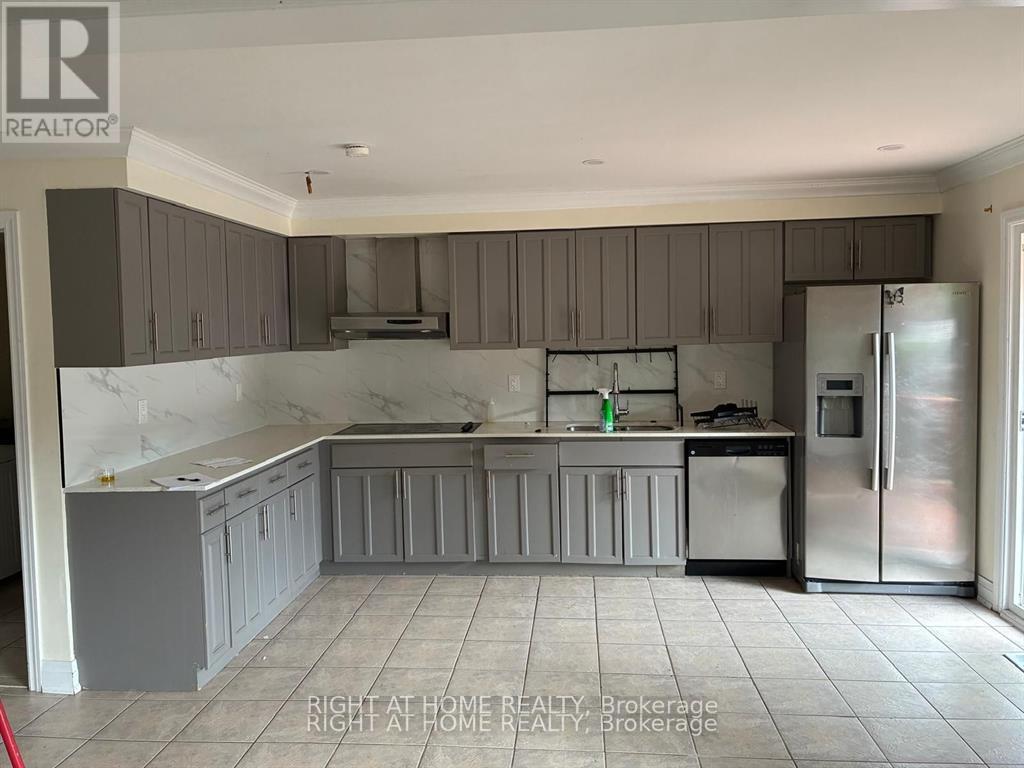 29 Roxanne Crescent, Toronto (Milliken), Ontario  M1V 4J5 - Photo 2 - E12890028