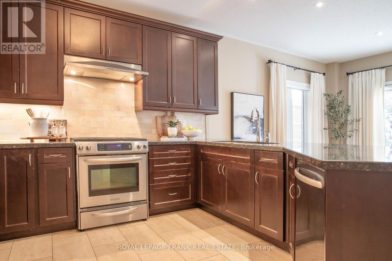 2309 Wuthering Heights Way, Oakville (Bc Bronte Creek), Ontario  L6M 0E7 - Photo 20 - W12890052