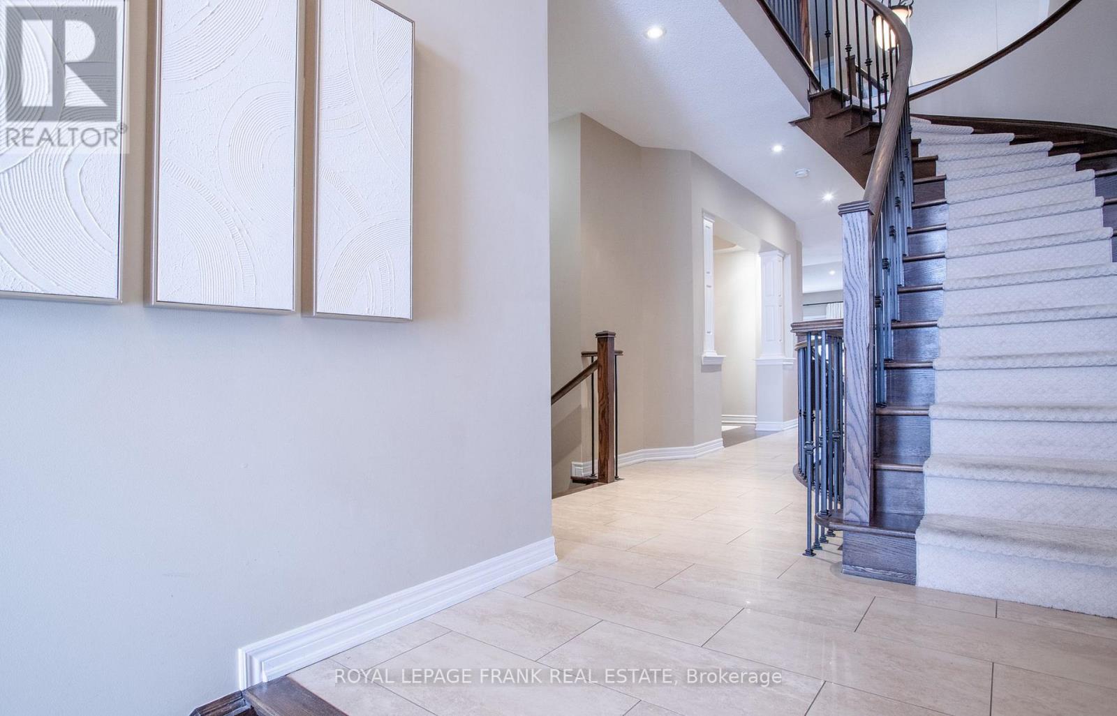 2309 Wuthering Heights Way, Oakville (Bc Bronte Creek), Ontario  L6M 0E7 - Photo 3 - W12890052