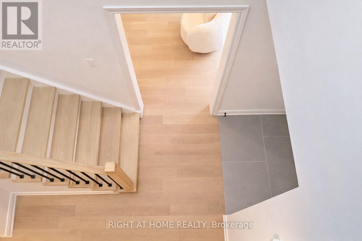 27 Patna Crescent, Vaughan, Ontario  L6A 1N6 - Photo 2 - N12889998