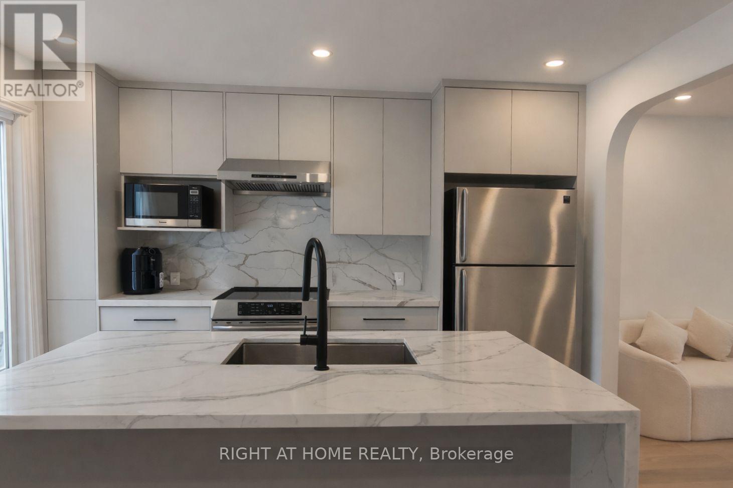 27 Patna Crescent, Vaughan, Ontario  L6A 1N6 - Photo 5 - N12889998