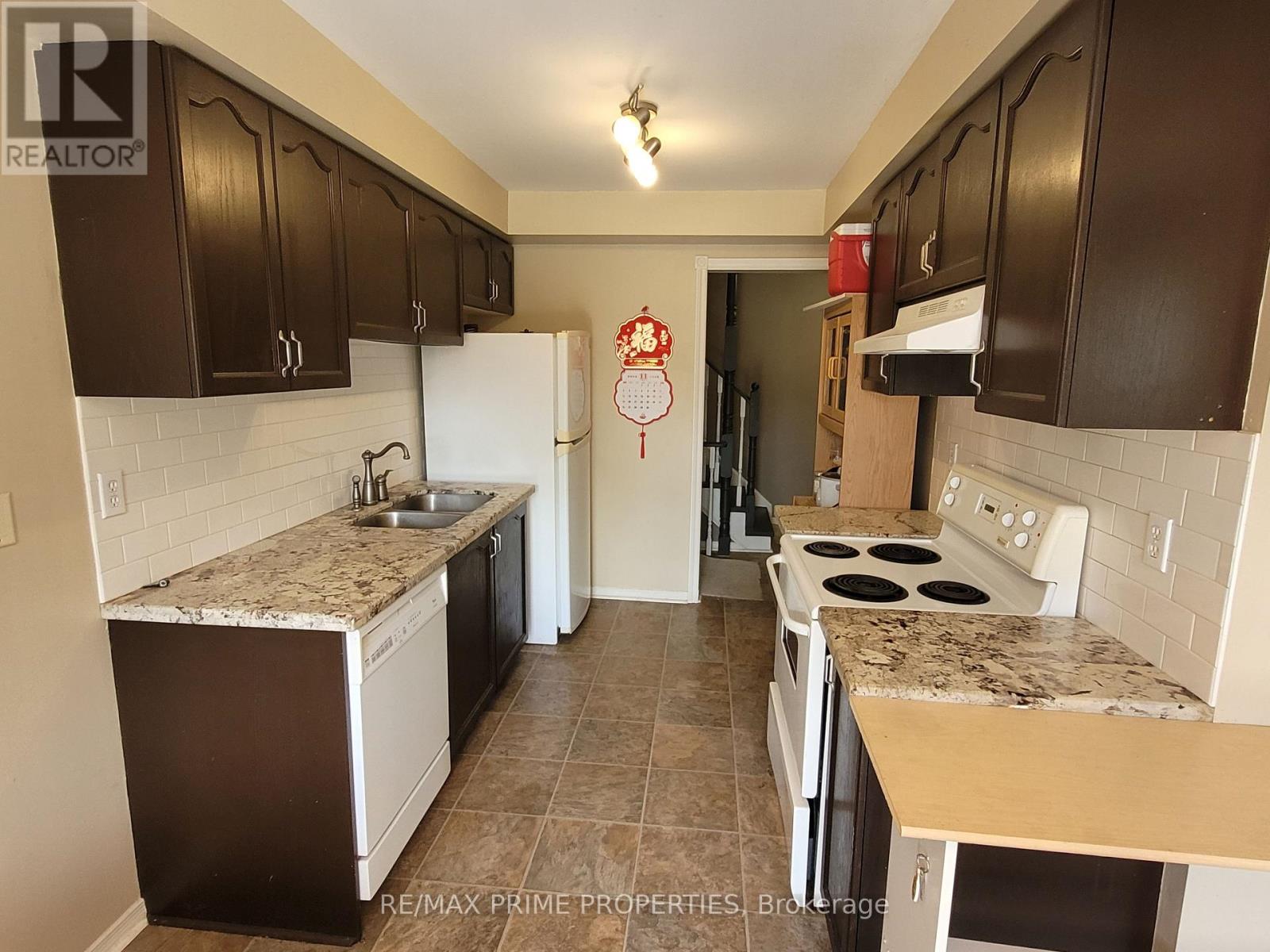 124 Glasgow Crescent, Georgina, Ontario  L4P 4B1 - Photo 2 - N12890058