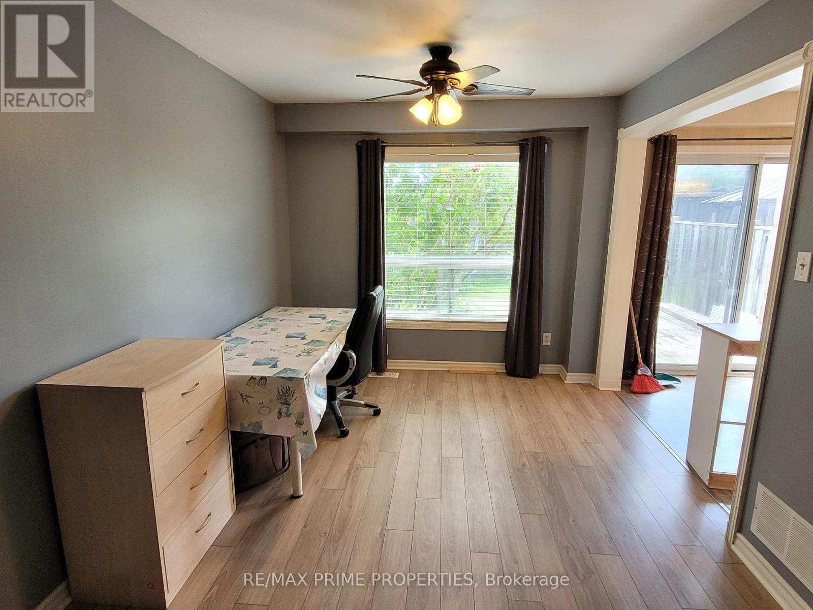 124 Glasgow Crescent, Georgina, Ontario  L4P 4B1 - Photo 6 - N12890058