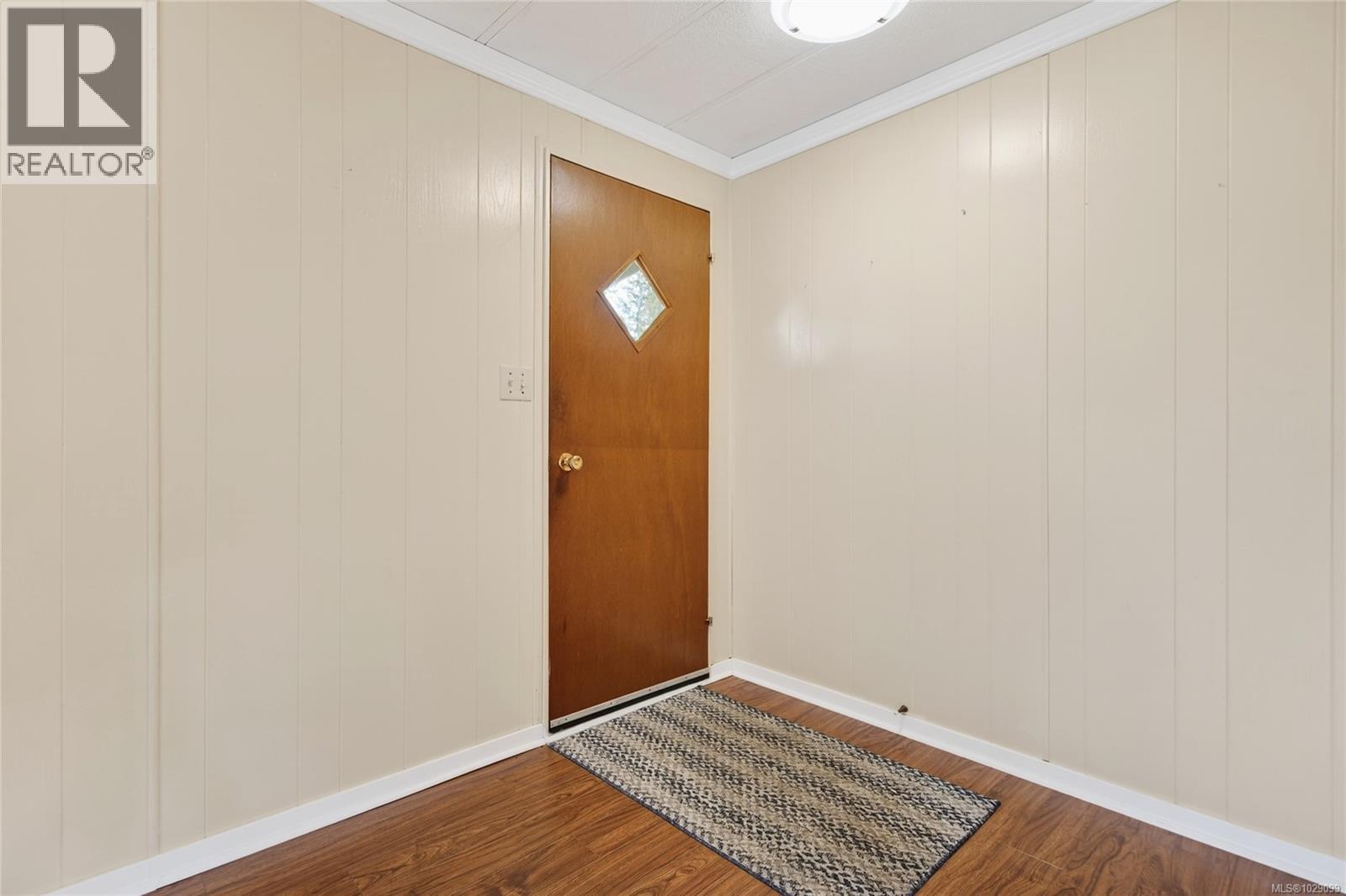 2619 Ulverston Ave, Cumberland, British Columbia  V0R 1S0 - Photo 3 - 1029099