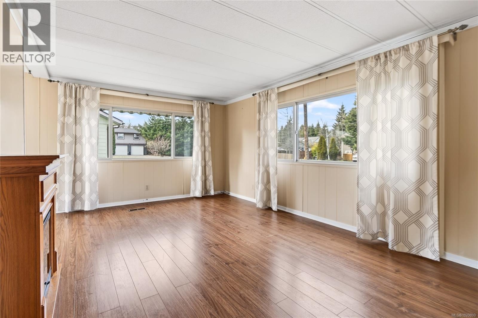 2619 Ulverston Ave, Cumberland, British Columbia  V0R 1S0 - Photo 8 - 1029099