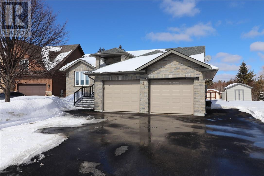 1008 Toya Court, Hanmer, Ontario  P3P 0C1 - Photo 2 - 2126838