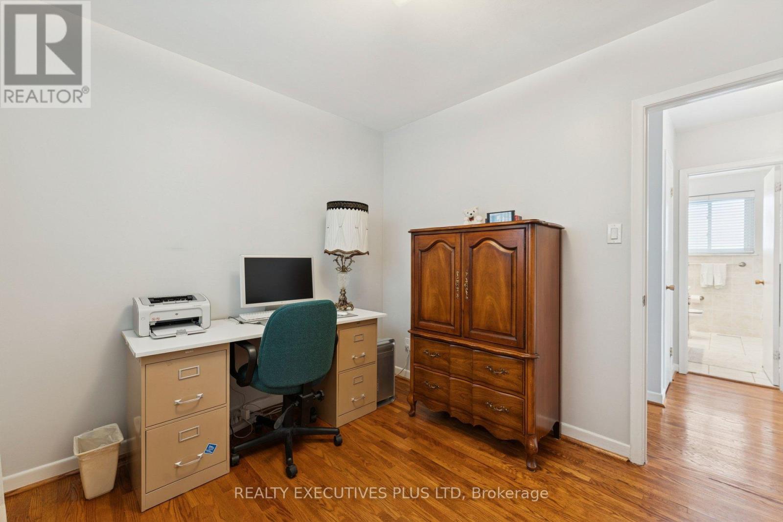 23 Helmsdale Crescent, Toronto (West Humber-Clairville), Ontario  M9V 3X8 - Photo 10 - W12890038