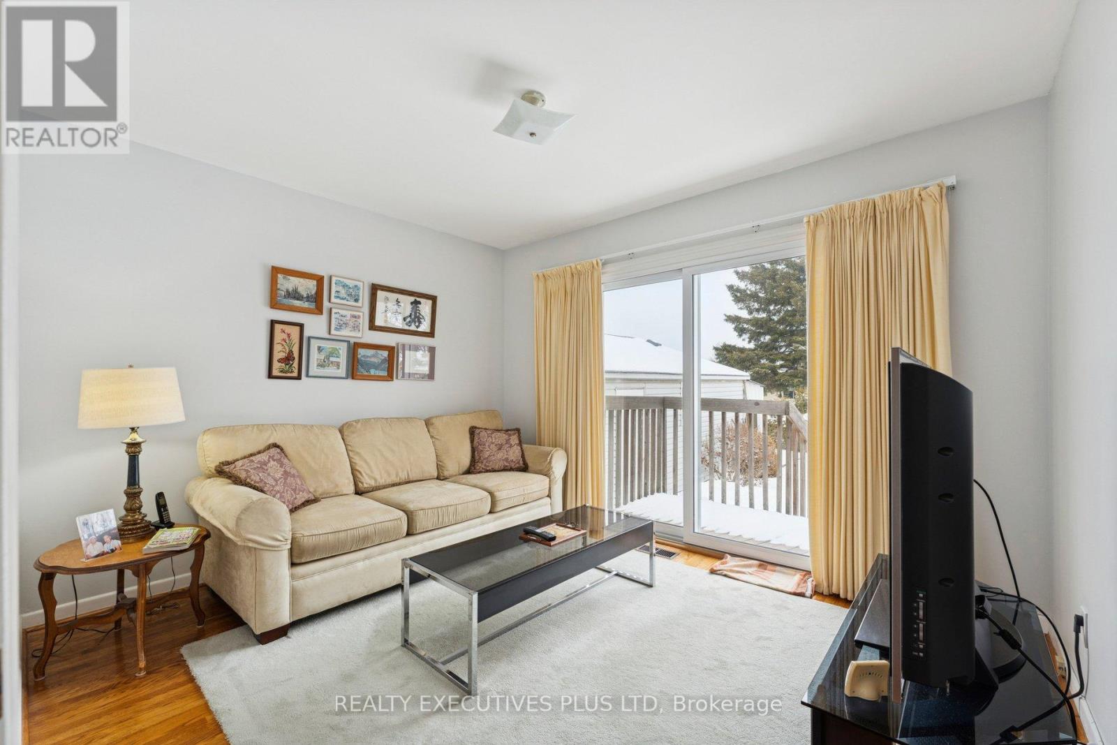 23 Helmsdale Crescent, Toronto (West Humber-Clairville), Ontario  M9V 3X8 - Photo 11 - W12890038
