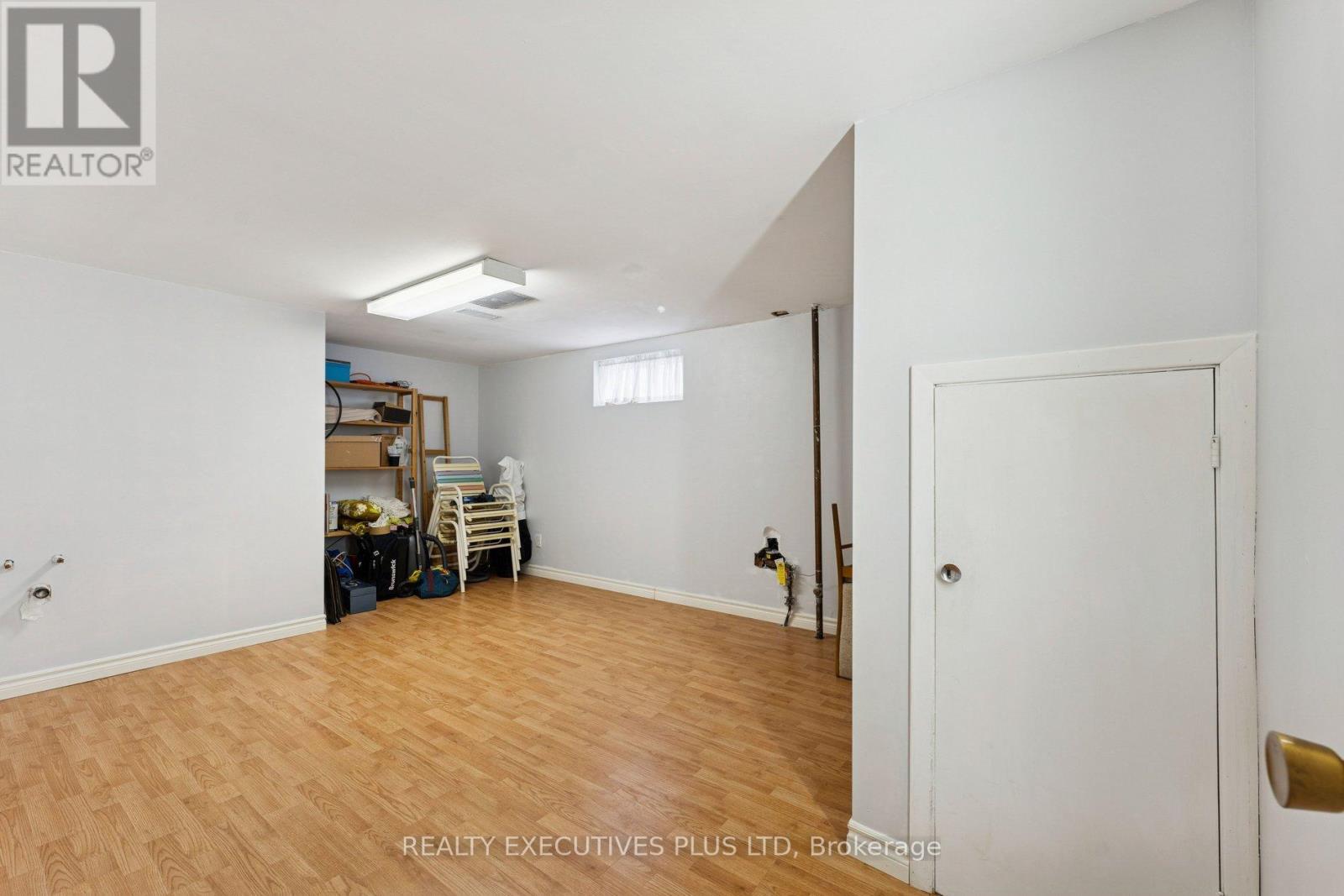 23 Helmsdale Crescent, Toronto (West Humber-Clairville), Ontario  M9V 3X8 - Photo 18 - W12890038