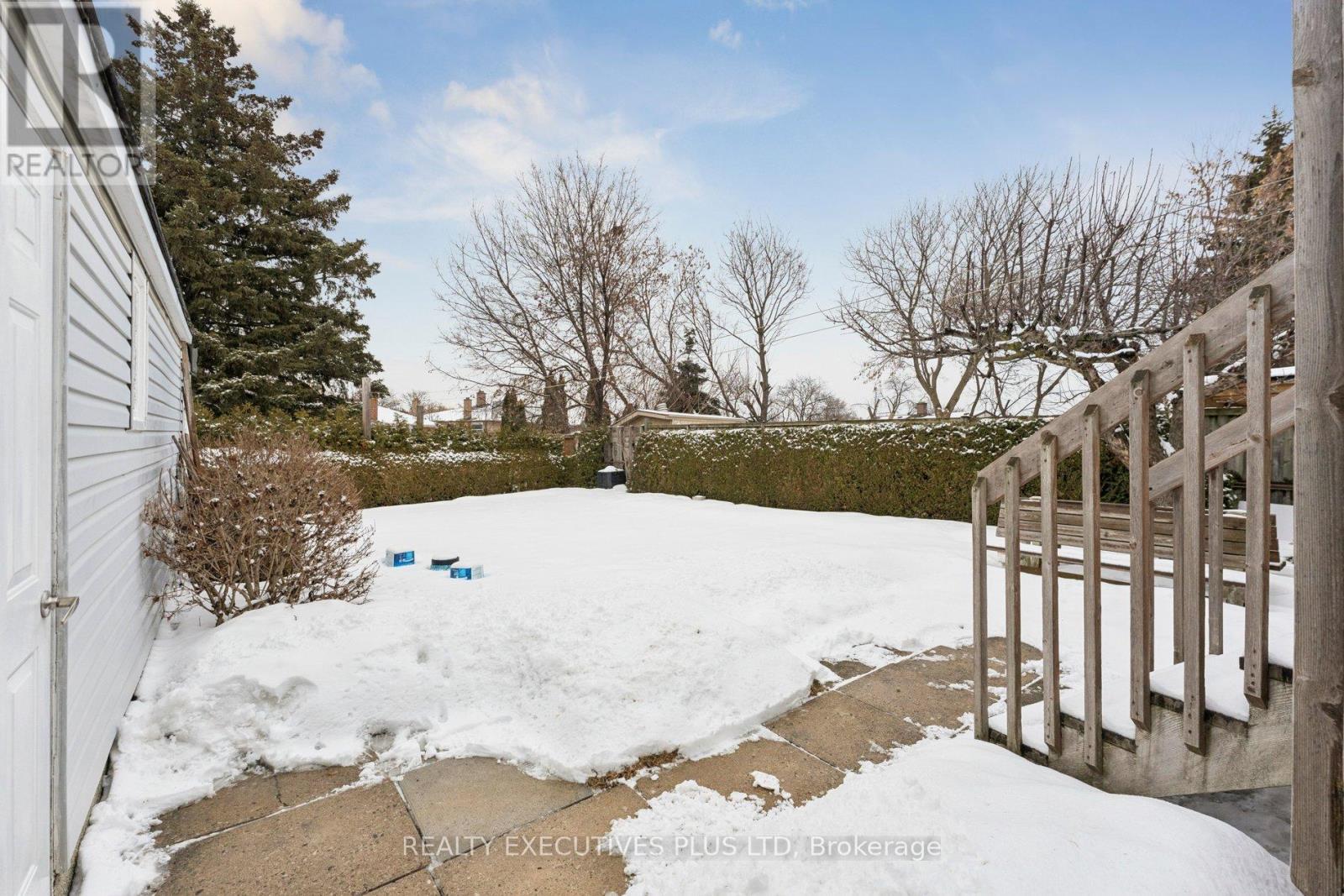 23 Helmsdale Crescent, Toronto (West Humber-Clairville), Ontario  M9V 3X8 - Photo 24 - W12890038