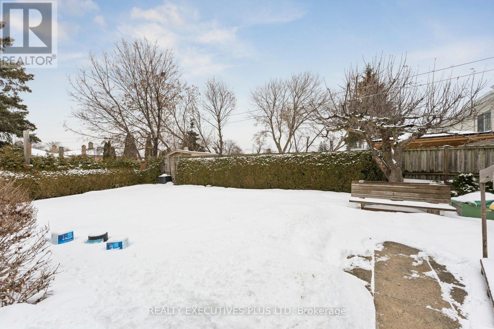 23 Helmsdale Crescent, Toronto (West Humber-Clairville), Ontario  M9V 3X8 - Photo 25 - W12890038