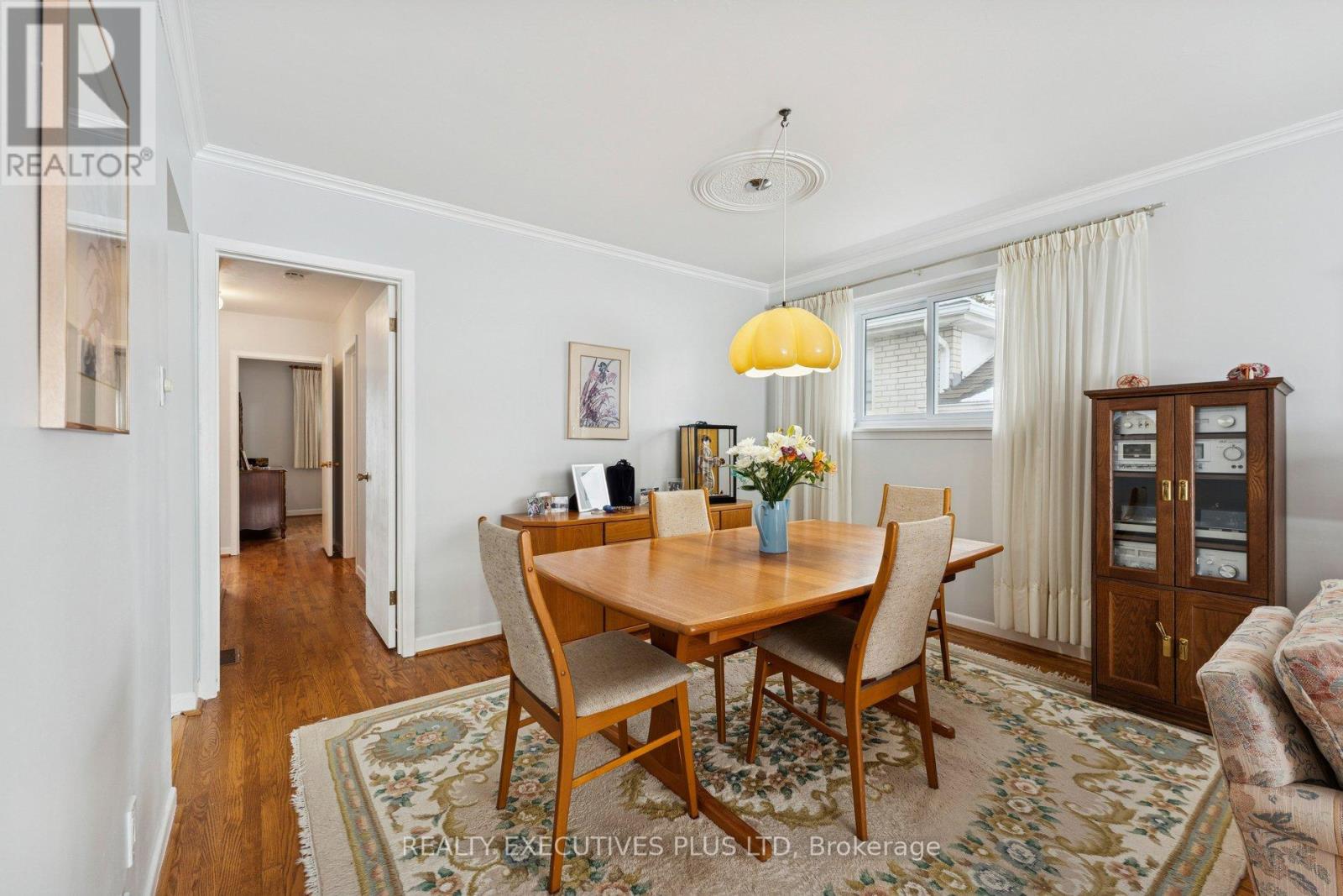 23 Helmsdale Crescent, Toronto (West Humber-Clairville), Ontario  M9V 3X8 - Photo 5 - W12890038