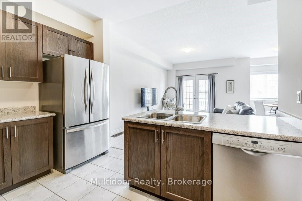 20 Hiscott Drive, Hamilton, Ontario  L8B 0A3 - Photo 7 - X12889992