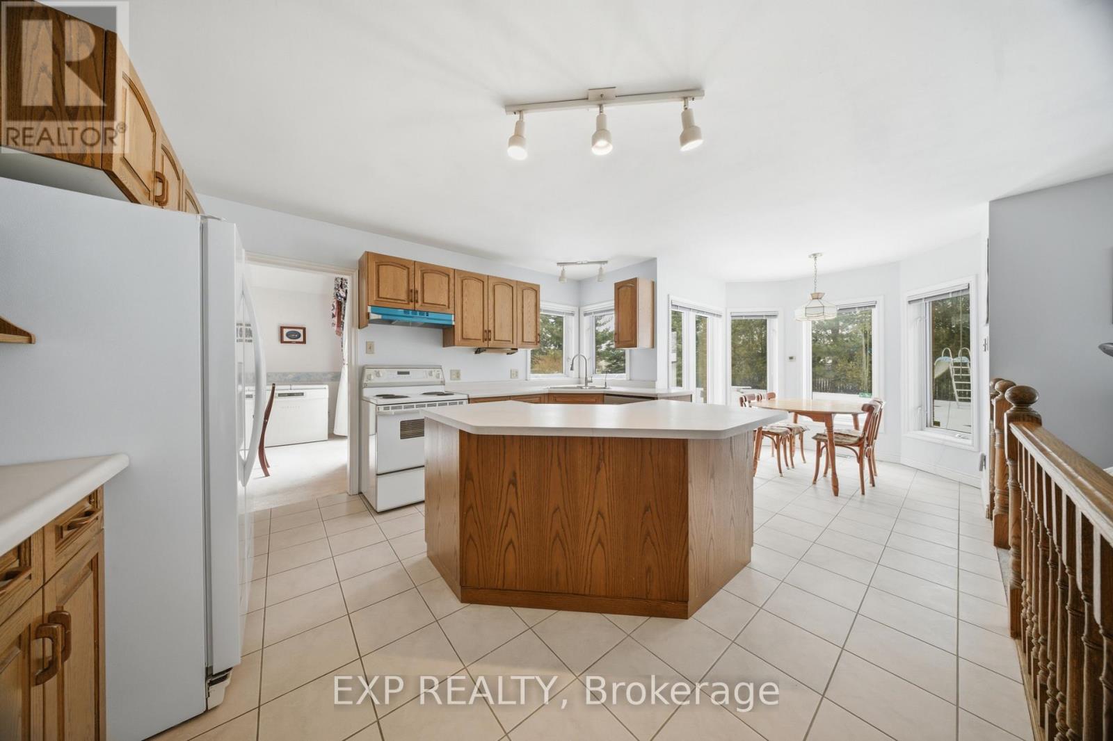 637 Deer Run Drive, Waterloo, Ontario  N2K 3H5 - Photo 15 - X12890036