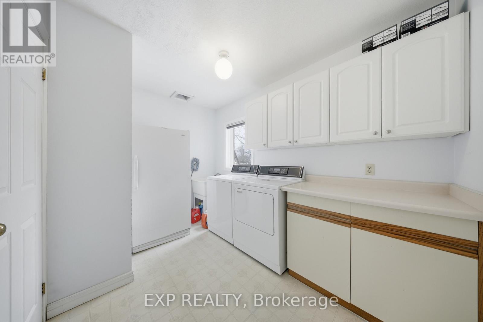 637 Deer Run Drive, Waterloo, Ontario  N2K 3H5 - Photo 24 - X12890036