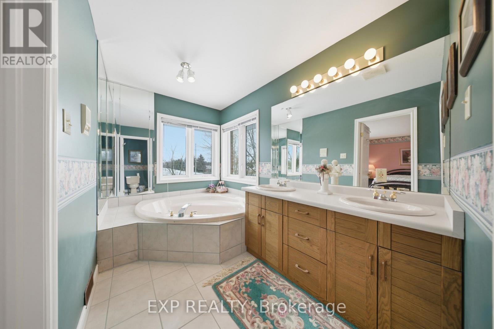 637 Deer Run Drive, Waterloo, Ontario  N2K 3H5 - Photo 31 - X12890036