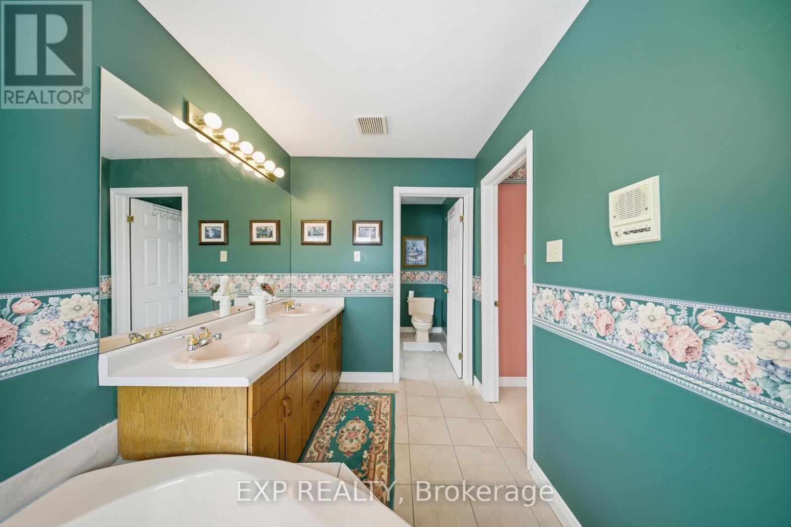 637 Deer Run Drive, Waterloo, Ontario  N2K 3H5 - Photo 32 - X12890036