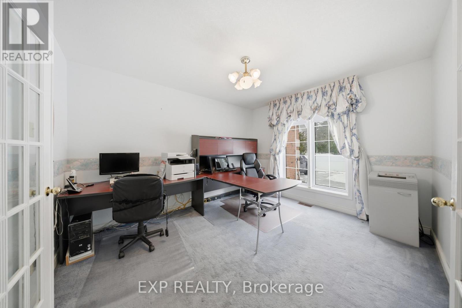 637 Deer Run Drive, Waterloo, Ontario  N2K 3H5 - Photo 6 - X12890036