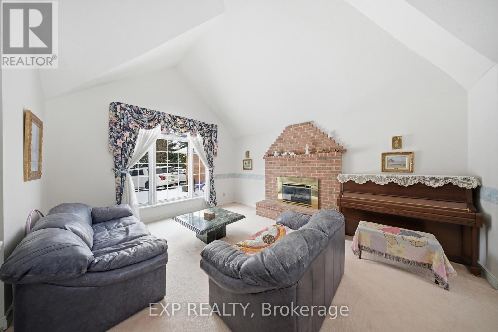 637 Deer Run Drive, Waterloo, Ontario  N2K 3H5 - Photo 8 - X12890036