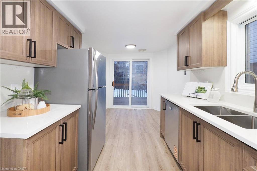 433 Exmoor Street, Waterloo, Ontario  N2K 3X5 - Photo 11 - 40806015