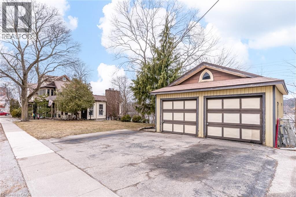 334 Agnes Street, Cambridge, Ontario  N3H 1K3 - Photo 4 - 40812457