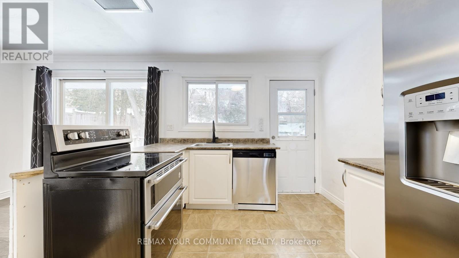 147 Grandview Street S, Oshawa, Ontario  L1H 7C6 - Photo 15 - E12744392