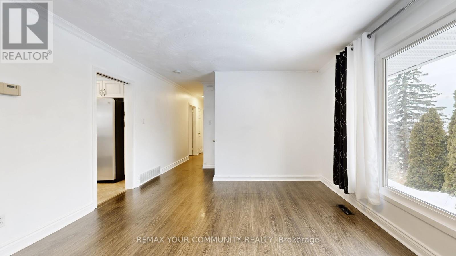 147 Grandview Street S, Oshawa, Ontario  L1H 7C6 - Photo 4 - E12744392