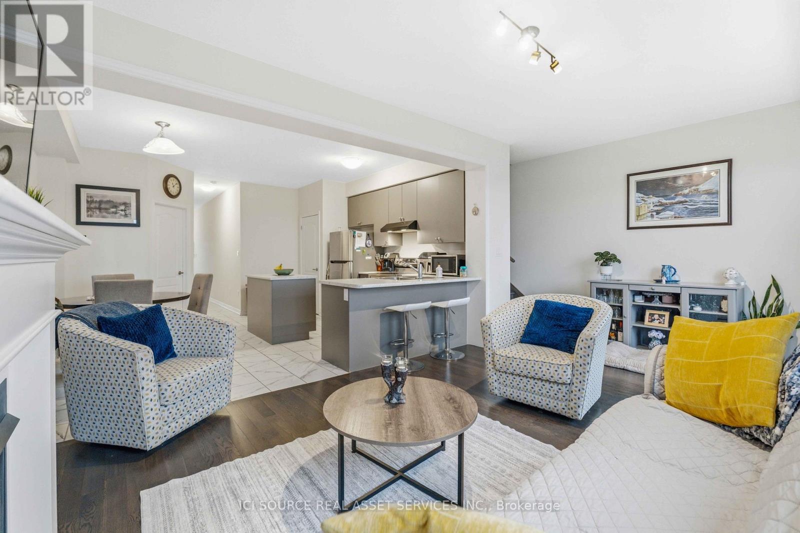 82 Rainbow Drive, Haldimand, Ontario  N3W 0G3 - Photo 14 - X12879174