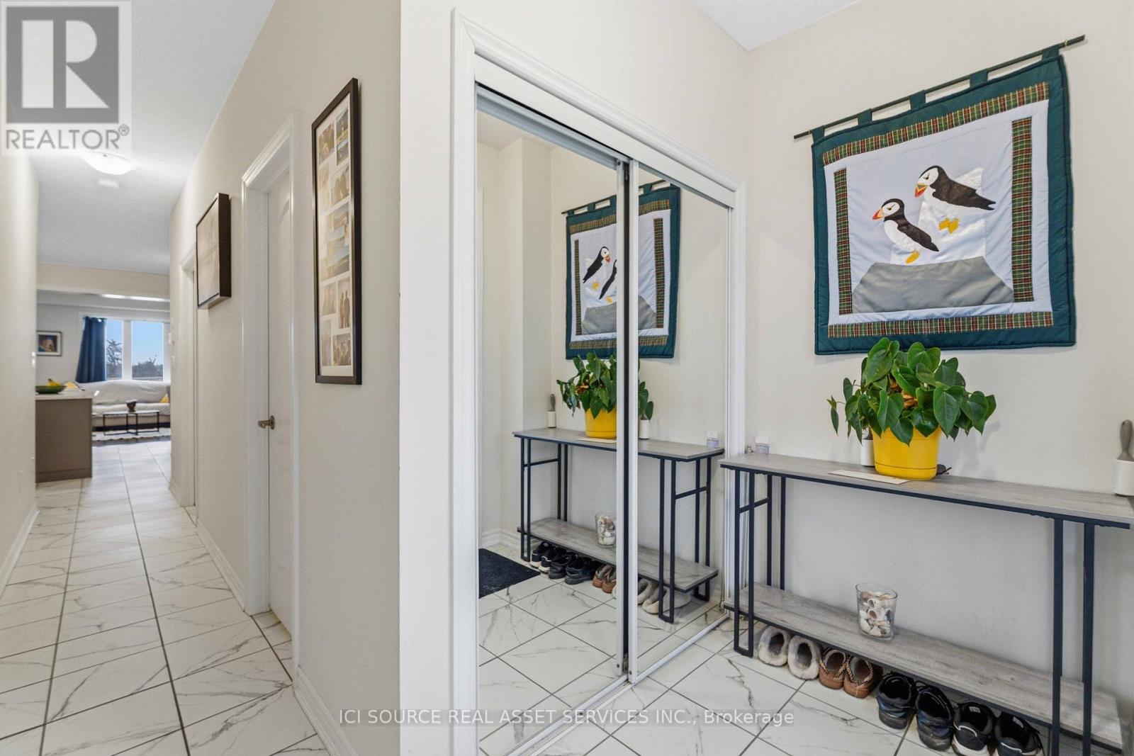 82 Rainbow Drive, Haldimand, Ontario  N3W 0G3 - Photo 5 - X12879174