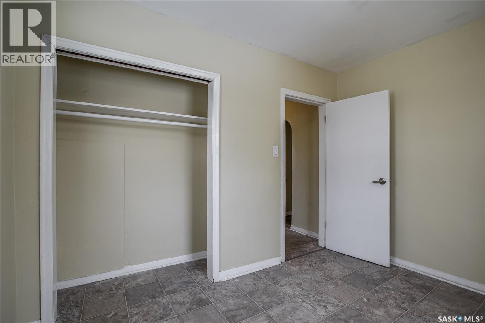 327 Q Avenue S, Saskatoon, Saskatchewan  S7M 2Y2 - Photo 10 - SK030529