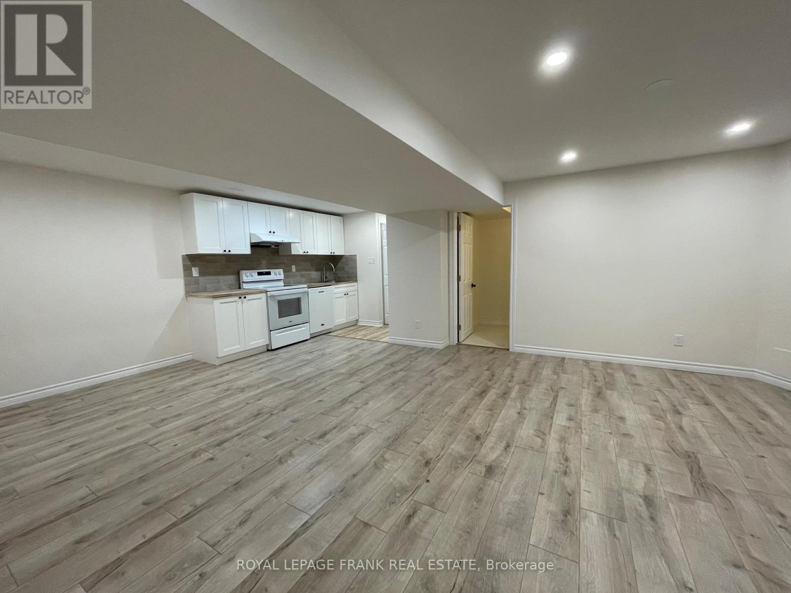 80 Cecil Found Crescent, Clarington, Ontario  L1E 3E7 - Photo 2 - E12890074