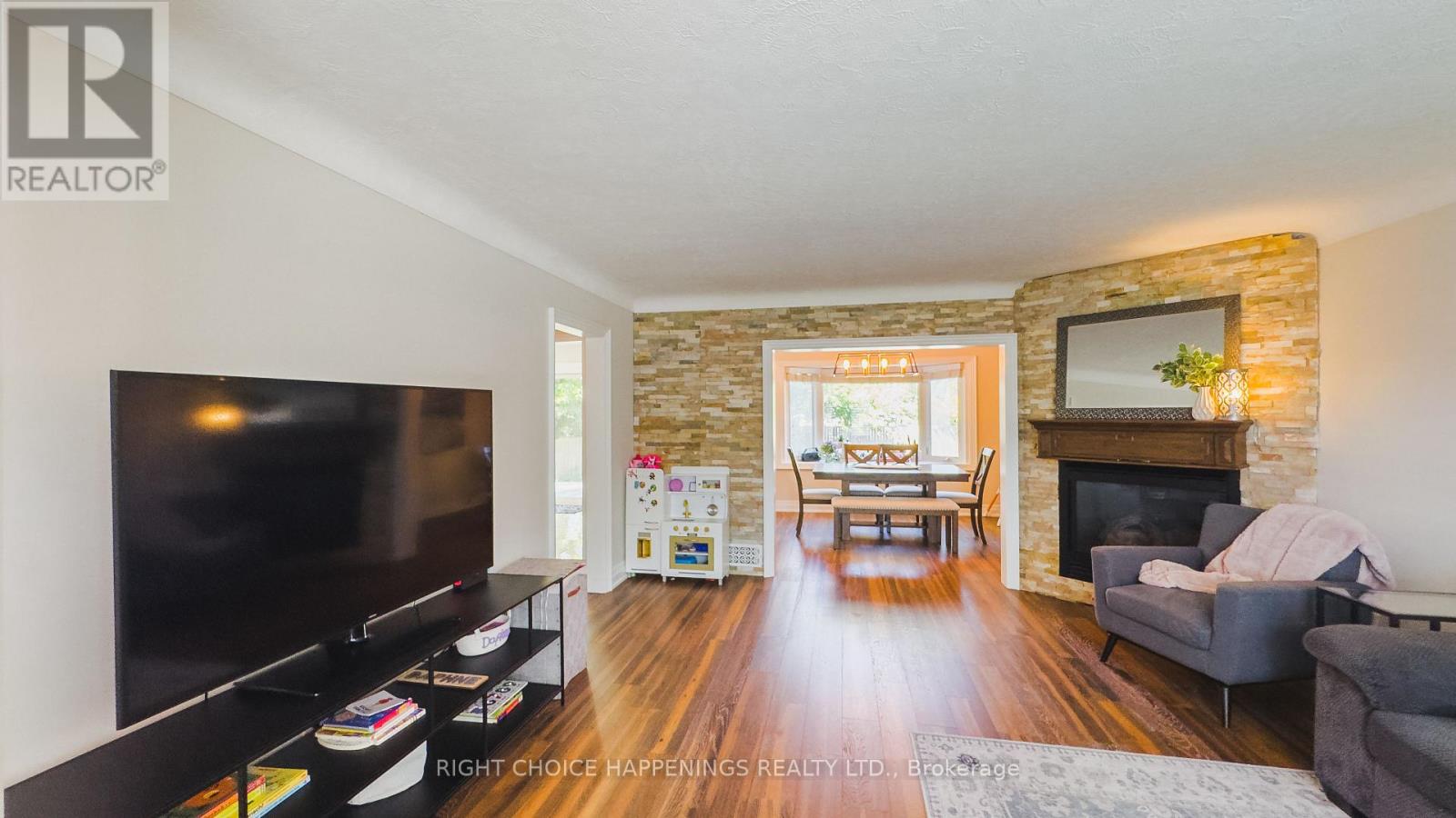 23 Heywood Avenue, St. Catharines, Ontario  L2M 2M7 - Photo 7 - X12890078